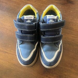 Naturino Boys Leather Shoes Size Us 11 Eu 29 Blue Waterproof
Like New